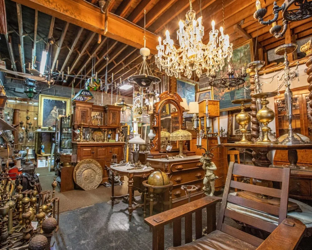Aardvark Antiques 2020_Newport RI_01