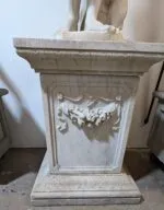 Marble Statue of Venus - Image 9