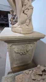 Marble Statue of Venus - Image 10